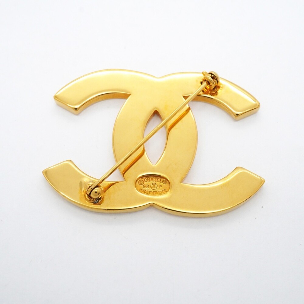 CHANEL Authentic Gold Logo Brooch - Picture 5 of 9
